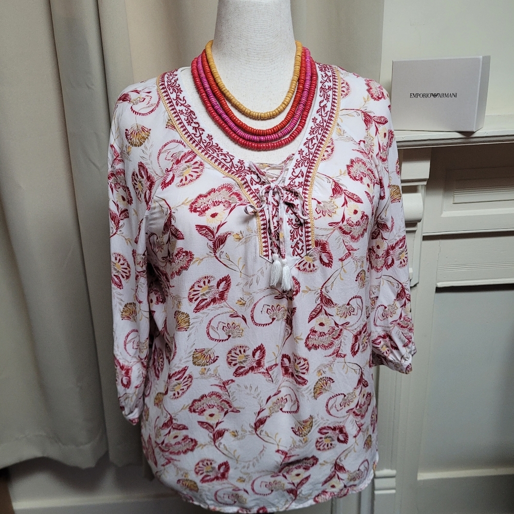 🍒Christopher & Banks Boho Top With Lace Up Tie And Embroided Neckline Large